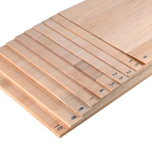 Plancha Madera Balsa 4 x 300 x 500 mm. 1 ud. Marca Amati. Ref: B2392,40.