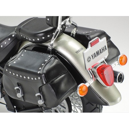 YAMAHA XV1600 RoadStar Custom. Escala 1:12. Marca Tamiya. Ref: 14135.