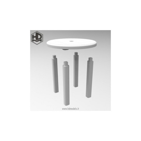 Mesa redonda de plástico. Escala 1:35. Marca Macone. Ref: HDMD35026.