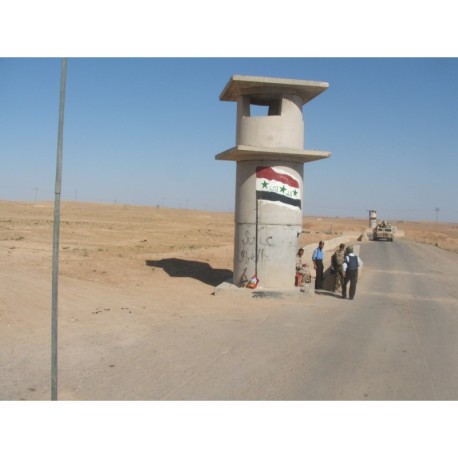 Torre de vigilancia y checkpoint. Escala 1:48. Marca Macone. Ref: MAC48008.