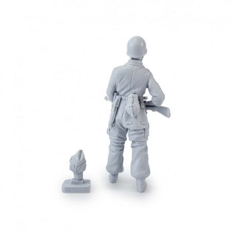 DAK FALLSCHIRMJAEGER Private. Escala 1:35. Marca Macone. Ref: MAC35807.