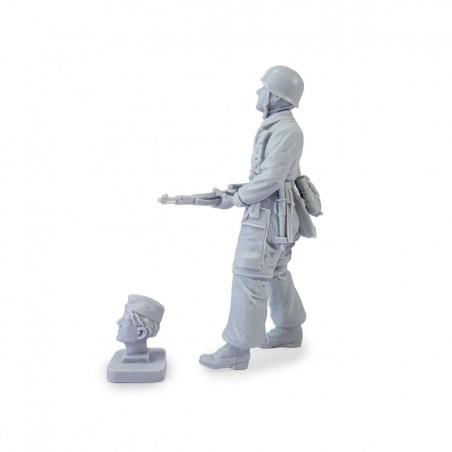 DAK FALLSCHIRMJAEGER Private. Escala 1:35. Marca Macone. Ref: MAC35807.