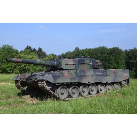 Tanque German Army Leopard 2A4 (ca.1980s-2000s). Escala 1:72. Marca Academy. Ref: 13428.