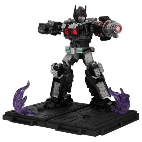 Figura Classic Class Transformers 08: Nemesis Prime (Light-Up Eyes & Chest), 13cm. Marca BLOKEES. Ref: 71155.