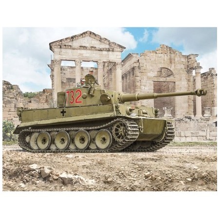 Tanque Pz. Kpfw. VI Tiger I Ausf. E (tp) Early Production. Escala 1:35. Marca Italeri. Ref: 6767.