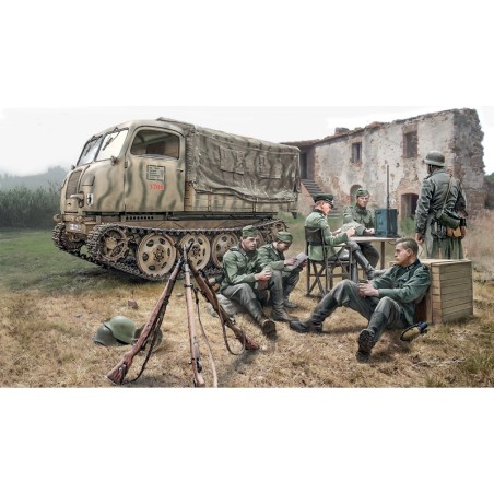 Vehiculo oruga STEYR RSO/01 con SOLDADOS ALEMANES. Escala 1:35. Marca Italeri. Ref: 6549.