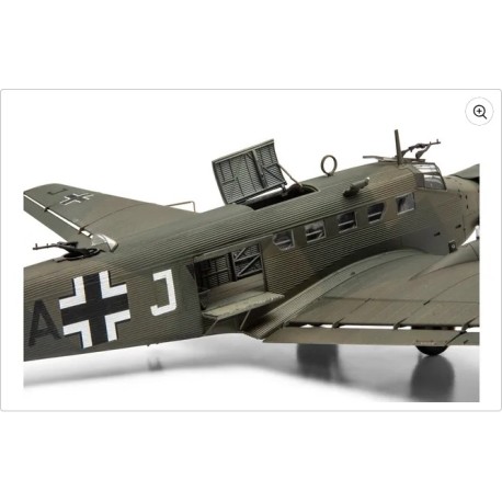 Avión trimotor de transporte militar y civil Junkers Ju52/3mg4e. Escala 1:72. Marca Airfix. Ref: A08022.