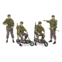 British Paratroopers with Small Motorcycle. Escala 1:35. Marca Tamiya. Ref: 35337.