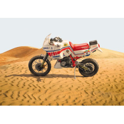 YAMAHA Ténéré 660cc Paris Dakar 1986. Esca 1:9. Marca Italeri. Ref: 4642.