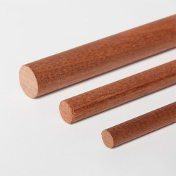 Varilla madera Sapelly 8 x 1000 mm. 3 unidades. Marca Dismoer. Ref: 35156.