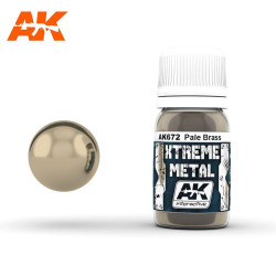 Xtreme Metal, PALE BRASS. Contiene 30 ml. Marca AK Interactive. Ref: AK672.