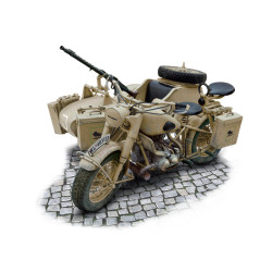 German Military Motorcycle with side car. Escala 1:9. Marca Italeri. Ref: 7403.