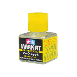 Softener for Decal Super Strong, Mark Fit. 40 ml. Adaptador de calcas para diferentes superficies. Marca Tamiya. Ref: 87205.