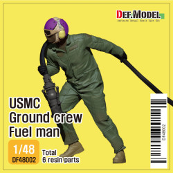 USMC Ground crew Fuel man. Escala 1:48. Marca Def.Model. Ref: DF48002.