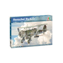 HENSCHEL HS 123. Con calcas españolas. Escala 1:48. Marca Italeri. Ref: 2819.