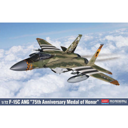 F-15C ANG '75th Anniversary Medal Of Honor'. Escala 1:72. Marca Academy. Ref: 12582.