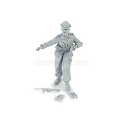 DAK FALLSCHIRMJAEGER Officer. Escala 1:35. Marca Macone. Ref: MAC35806.