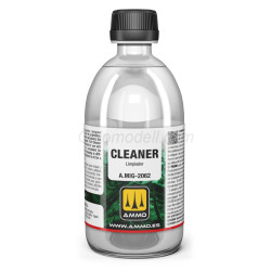 Cleaner universal. Bote de 500 ml. Marca Ammo of Mig Jimenez. Ref: AMIG2062.