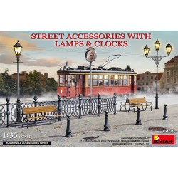 STREET ACCESSORIES WITH LAMPS & CLOCKS. Escala 1:35. Marca Miniart. Ref: 35639.