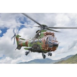 Helicóptero AS332 Super Puma. Escala 1:72. Marca Italeri. Ref: 91096.