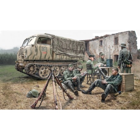Vehiculo oruga STEYR RSO/01 con SOLDADOS ALEMANES. Escala 1:35. Marca Italeri. Ref: 6549.