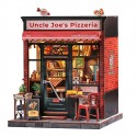 Book Nook Restaurante "Uncle Joe's Pizzeria" con Luz y pilas no incluidas, 236 pzs. Marca CUTEBEE. Ref: CWGC210.