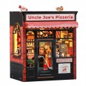 Book Nook Restaurante "Uncle Joe's Pizzeria" con Luz y pilas no incluidas, 236 pzs. Marca CUTEBEE. Ref: CWGC210.
